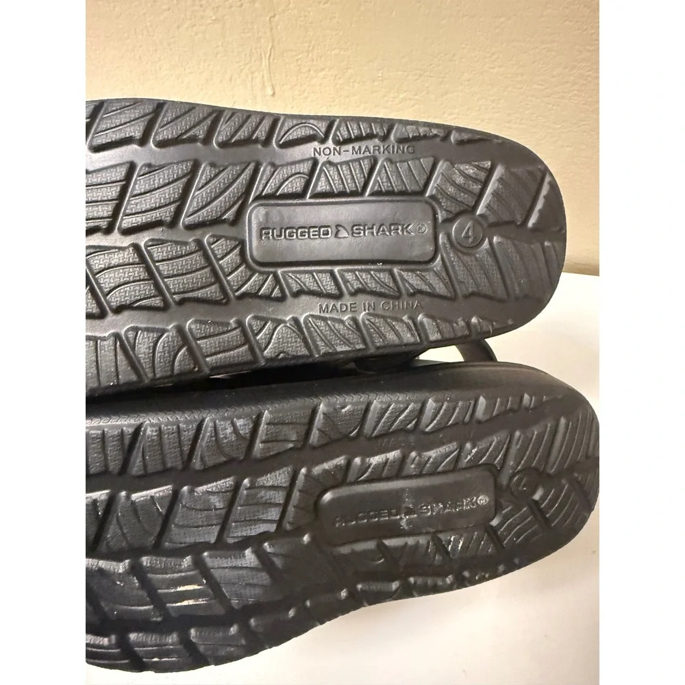 Rugged Shark Mens Black EVA Ventilated Slip On Clogs Shoes Size 4 Non-Marking